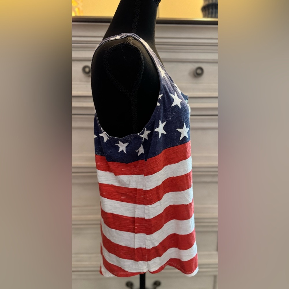 NWOT Old Navy American Flag - Stars and Stripes Tank Top - Large - Picture 3 of 5
